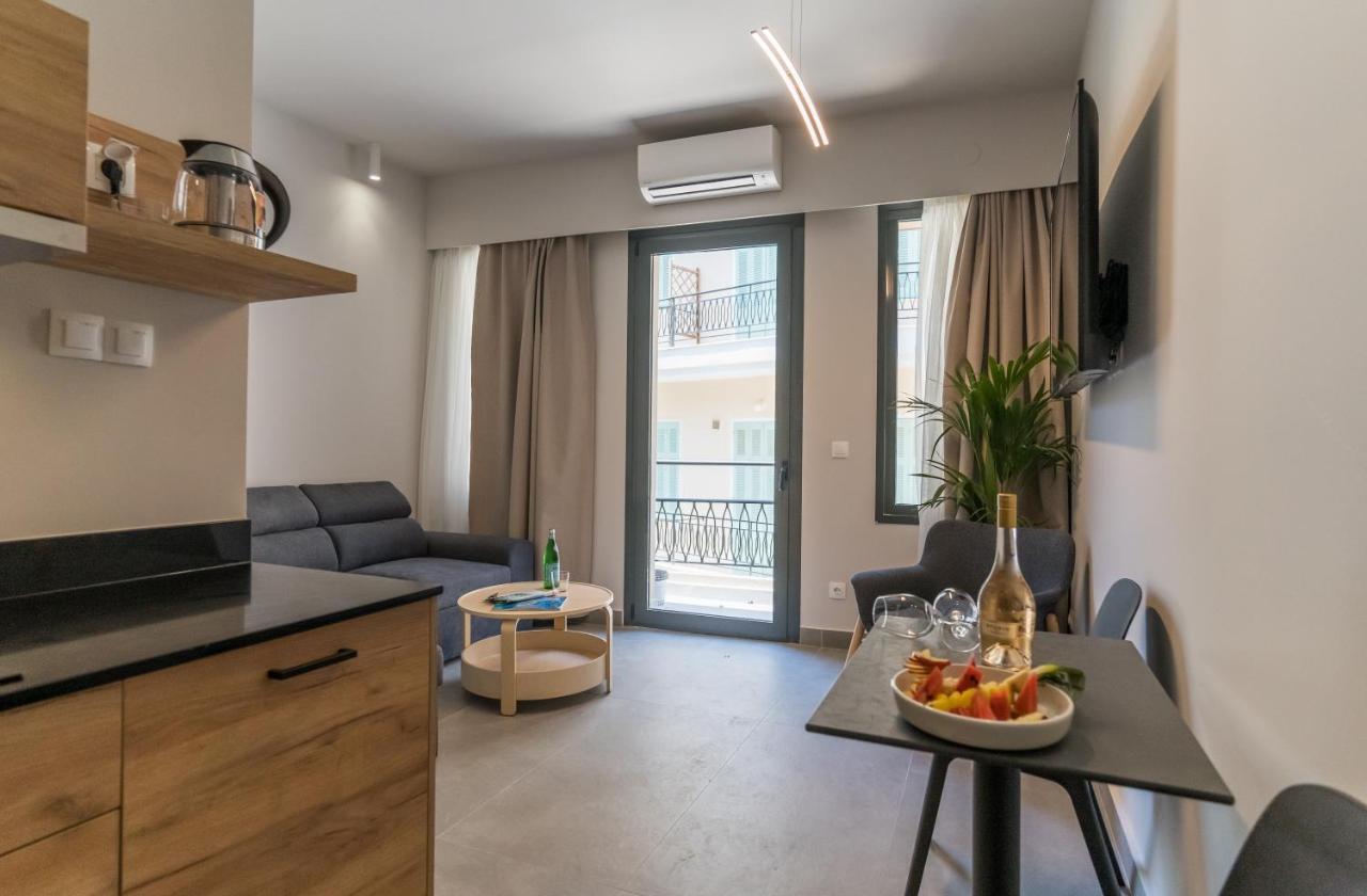 Jacuzzi Suite Piazza Dei Leoni Heraklion  Екстер'єр фото